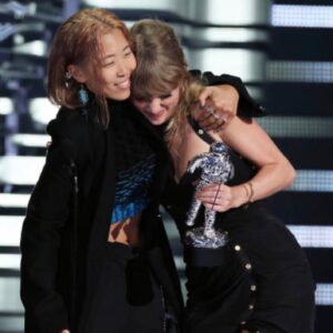 Rina Yang Instagram - ok sooo 2yrs in a row✨
‘Anti-Hero’ winning Video of the Year, Taylor for Best Director, me for Best Cinematography   many more 👩🏻‍🚀🥇@vmas
so great to be recognised as a dir dp combo😇
thank you taylor’s fans, her team, and our amazing crew who made the video with us💗
i was told im the first woman to win the best cinematography at the VMAs🫡😳
hopefully it’s only the first of many..!

(・∀・)(((o(*ﾟ▽ﾟ*)o)))♡(๑˃̵ᴗ˂̵)

—————
Stylist @ltrigg ❤️‍🔥
Custom pieces @chet__lo 💙
  Designers 
@dosisg6c @simonavanth @a.little.merman @886.official 
Hair @taichisaitohair
MUA @yumikaizuka 
Nails @yuikaaanails
Colour @jamesoxleyhair @hacohairsalon
🏋️ @georgeashwell @beforethelightsuk