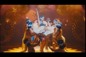 Rina Yang Instagram - ⚰️‘Anti Hero’ and ‘Bejeweled’💎out nowww💓
written and directed by Taylor😸
we had a lot of fun doing different genres!
the crew said she’s one of the best directors they’ve worked with (and they’re truly one of the best in the industry themselves, so that means a lot🥲) thank you for your hard work 🙏
featuring;
Anti-Hero👯‍♀️ @taylorswift @birbigs @bejohnce @maryelizabethellis 
Bejeweled 💎@haimtheband @lauradern @ditavonteese @jackantonoff @patmcgrathreal 
VFX @prlmt colour @roslyndisisto ✨