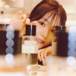 Rinka Kumada Instagram - メゾン クリスチャン ディオールに行ってきました🕊️ 22種類の中から、カウンセリングを通して自分に合った香水を紹介していただいたら、 ミチと同じ”ラ コルノワール”にたどり着きました🤍 クリスチャン・ディオールが愛したラ コル ノワール城の庭にはセンティフォリア ローズが一面に咲くというストーリーから創り出されたそうで、この香りだけでその場所に行ったかのような素敵な感覚になります☺️ FASHION POST に記事も載っているのでぜひ💐 #メゾンクリスチャンディオール #SupportedbyDior