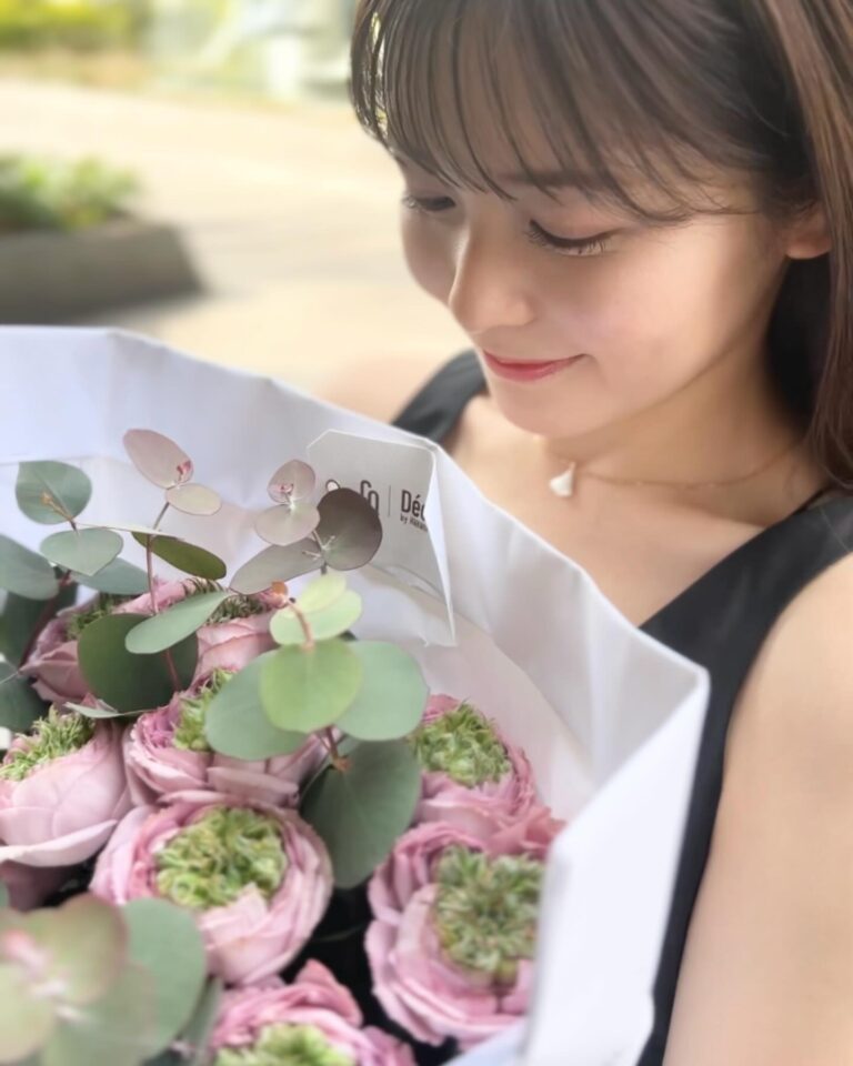 Rinka Kumada Instagram - 23歳になりました🎂 23日生まれの23歳！揃っててなんだか嬉しい！ 日付が変わったときから温かいメッセージや写真を送ってくださって、、、幸せなスタートになりました。✨ みなさんに支えていただいていているんだなと感じる日々です🤍 いつもありがとうございます☺️🌼