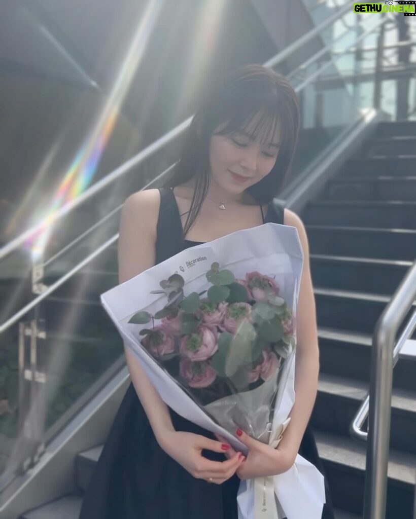 Rinka Kumada Instagram - 23歳になりました🎂 23日生まれの23歳！揃っててなんだか嬉しい！ 日付が変わったときから温かいメッセージや写真を送ってくださって、、、幸せなスタートになりました。✨ みなさんに支えていただいていているんだなと感じる日々です🤍 いつもありがとうございます☺️🌼