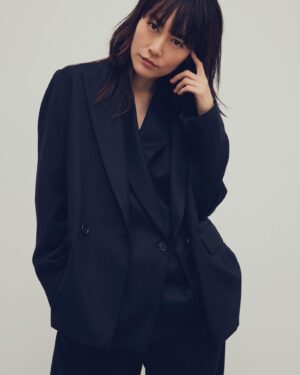 Rinko Kikuchi Instagram - @wako_ginza_tokyo💙

#和光 #wako 
X
The Nikkei Magazine Ai

Photo: @teruohorikoshi 
Styling: @jewelryconcierge_m 
Hair: @yu__nagatomo 
Makeup: @asamitaguchimua