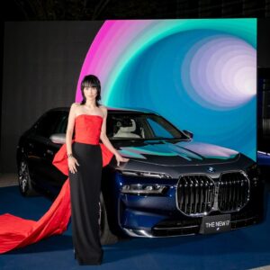 Rinko Kikuchi Instagram - 🖤FORWARDISM♥️

@bmw @bmwjapan 
#THESEVEN #BMW