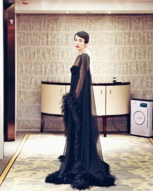 Rinko Kikuchi Instagram - Thank you @maisonvalentino and @messika for this stellar evening at #afa17

Stylist: @rena_semba 
H&M: @mifune2014 
Photo: @dangraphy_ 

#afa17
#asianfilmawards
#陽子の旅
#YOkO