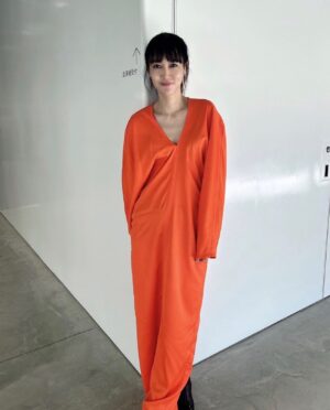 Rinko Kikuchi Instagram - 本日放送！！
日本テレビ開局70年特別番組
「笑って年越し！THE 笑晦日」

東野幸治＆ナインティナインがおくる
「テレビ70年！歴史を変えた笑いTOP100」
に出演します♡

12月31日（日）
16:15〜18:00（1部）
22:00〜23:45（2部）
（一部地域を除く）

｢侵入者たちの晩餐｣放送まで3日！！！

#侵入者たちの晩餐 
#日本テレビ 
@brushuplife_ntv