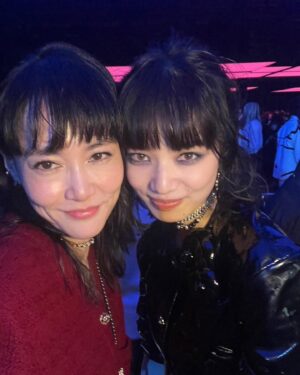Rinko Kikuchi Instagram - Métiers d’Art 2022/22 in Tokyo

🖤美しくてドキドキした夜🩷

Thank you for the beautiful night. 

@chanelofficial
#CHANELinTokyo
#CHANEL
#CHANELMetiersdArt