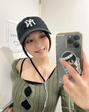 Rinne Yoshida Instagram - 実は右にえくぼあるんだよ
左はないのだよ