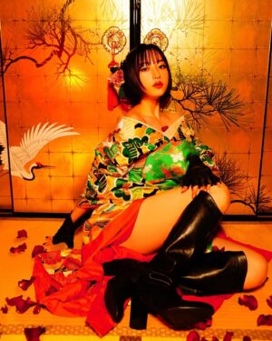 Rinne Yoshida Instagram - 新成人の皆さんおめでとうございます

去年も載せましたが、別の写真を
懐かしき20歳の私
