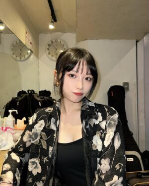 Rinne Yoshida Instagram - 本日ライブ来てくれた皆さんありがとう
楽しかったよ
みんなのにこにこみえてた
にこにこしちまった
ライブ前にまつ毛ビッカビカにしてもらった嬉しい