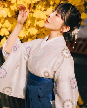 Risa Aizawa Instagram - お仕事の後に久しぶりに占い🔮へ✨
思いつかなかったアイディアもらえたりしてありがたかった〜🙏

私の代わりに思ってる事を
言語化してくれるからか、心が少し軽くなる✨

#dempagumi #kimono #kimonostyle #和装 #アイドル