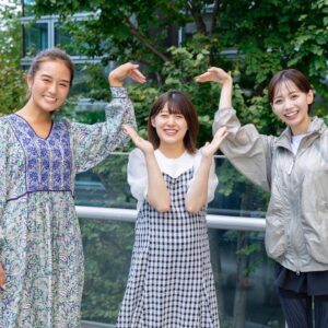 Risa Ozaki Instagram - 本日、4年間担当させて頂いたバゲットを卒業しました！

2018年の10月から今日まで、途中で青木源太さんから同期の平松へのMC交代などの変化もありましたが、どの時期を切り取ってもいつも笑っているような日々を過ごさせて頂きました☺️

ハッピーな出来事を中心に、旬の美味しいグルメの情報などをお届けして、視聴者の方と気持ちを共有出来る午前中が大好きでした！
この4年間、一度でも観て下さった皆様、出演して下さった出演者の皆様、本当にありがとうございました😌

10月からは産休を頂き、マイペースに出産準備を進めていく予定です。会える今のうちに、と、わざわざ会いに来てくれたアナウンス部の仲間たち、写真を撮っていない方々からも、温かい言葉を沢山かけてもらいました🍀

昨日は気持ちが落ち着かなくて眠りが浅かったので、今夜はぐっすり眠ろうと思います🌷

.
#バゲット　#4年間ありがとうございました　#番組は続きます！
#平松修造　#宮崎由衣子　#小髙茉緒　#澁谷善ヘイゼル　#鈴江奈々　#山本紘之　#山﨑誠　#北脇太基　#忽滑谷こころ　#石川みなみ　#岩本乃蒼　#笹崎里菜　#あ！　#平松誕生日おめでとう🎂