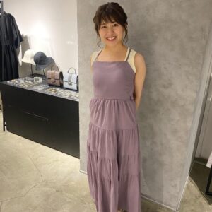 Risa Ozaki Instagram - ヒルナンデス
コーデバトルご覧頂き
ありがとうございました！

ふだん服を選ぶ時は、肌見せしない&二の腕は極力隠すので、今回はかなりの挑戦でした！！🤢

コーデを組んでくれた吉田朱里さんはZIPで一度取材させて頂いたぶりの共演。相変わらずキラキラしていて、すごーく優しい方でした🌼リベンジを誓ったので、またご一緒出来ますように💪
.
#ヒルナンデス
#ピクニックコーデ
#お気づきでしょうか
#忍法
#二の腕隠しの術🥷
#夏本番までにキュッとさせたいですねぇ💪