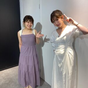 Risa Ozaki Instagram - ヒルナンデス
コーデバトルご覧頂き
ありがとうございました！

ふだん服を選ぶ時は、肌見せしない&二の腕は極力隠すので、今回はかなりの挑戦でした！！🤢

コーデを組んでくれた吉田朱里さんはZIPで一度取材させて頂いたぶりの共演。相変わらずキラキラしていて、すごーく優しい方でした🌼リベンジを誓ったので、またご一緒出来ますように💪
.
#ヒルナンデス
#ピクニックコーデ
#お気づきでしょうか
#忍法
#二の腕隠しの術🥷
#夏本番までにキュッとさせたいですねぇ💪