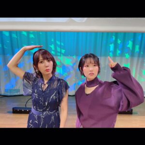 Risa Taneda Instagram - ☕️🍰🎙️✨

「Salon de Tanedaへようこそ♪秋のティーパーティー2023」
ご来場＆ご視聴くださり有難うございました！

今回も素敵なゲスト様にお越しいただきました♪
昼の部はエーデお嬢様こと本渡楓ちゃん🍁
夜の部はナオお嬢様こと東山奈央ちゃん🐧

ヒルトンのアフタヌーンティーセットをつまみつつ
トーク中心で今回もお届けしました！

このラジオのイベントは何となく
ゆるーくまったりな感じなんだろうなと
勝手に思っていたのですが…

執事とお嬢様エチュードという
池袋にちなんだエチュードコーナーにより
その流れは吹き飛んでしまいました！笑

楓ちゃんとは９月のゆみりさのイベントでも
エチュードをやったのですが、その時とは
また違った笑いが起きていて楽しかったし
何よりエーデお嬢様の罵倒ゼリフが聞けて
会場全員が沸いていたのが面白かったです🤣

奈央ちゃんとのエチュードは、
Rhodanthe＊でプライベートでも
エチュードみたいなやり取りをしているので
息ぴったり…と思いきや、お題によるすれ違いが発生して
奈央ちゃんの新鮮な反応が見れてテンション上がりました！

ノリの良い民衆…ではなくお客様と
２人のおかげで最高に楽しい１日になりました！
本当にありがとうー！！

１１月４日の２３：５９まで
Streaming＋でアーカイブ視聴もできますので
気になる方はぜひお見逃しなく✨

ラジオ本編への感想メールもお待ちしています！

2人の本編ゲスト出演も確約したので
より深い趣味の話なんかができるのが
今からとても楽しみです♡

#本渡楓
#東山奈央
#種田梨沙
#たねちゃんねる