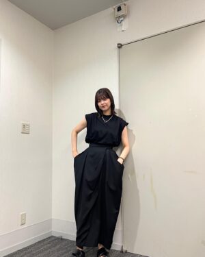 Risa Watanabe Instagram - 🖤👀
