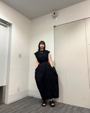 Risa Watanabe Instagram - 🖤👀
