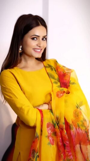 Rishikaa Singh Chandel Instagram - Kar Gussa 😠 Yaar Zara Sa❤️❤️
:
:
#rishikasinghchandel #explore #song #reels #reelsinstagram