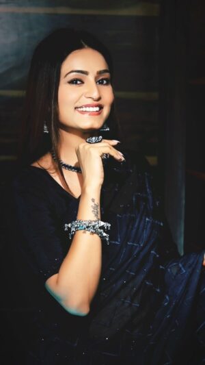 Rishikaa Singh Chandel Instagram - Tere Bin Mai Kya Mere Bina Tum Kya ❤️
:
:
#rishikasinghchandel #reels #instagood #styleinspo #explore #song