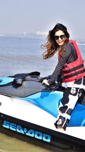 Rishikaa Singh Chandel Instagram - My first ride 🥰

#rishikasinghchandel #reels #sea #beach #explore #reelsinstagram