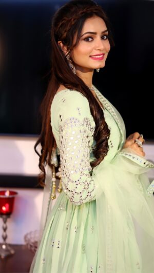 Rishikaa Singh Chandel Instagram - Meri Bindiyan ….❤️
:
:
Outfit- @ethnicplus.in 
Hair - @dearsapna43 
:
:
#rishikasinghchandel #reels #reelsinstagram #explore #foryou #styleinspo #song