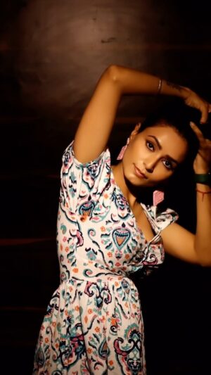 Rishikaa Singh Chandel Instagram - Kis Film Ka Gana Hai !! ❤️
:
:
#rishikasinghchandel #reelsinstagram #reels #styleinspo #song #explore