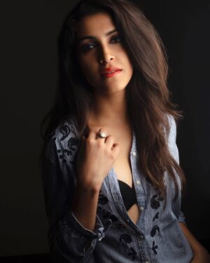 Rishikka Bali Instagram - Uff ye gehraaiyaan!! 😘
Clicked by @sharatchandraphotography