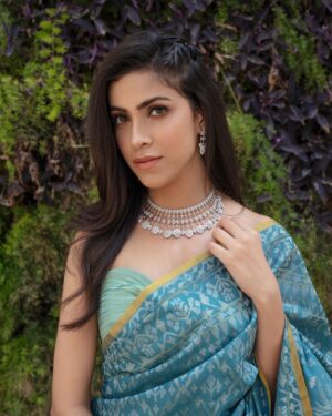 Rishikka Bali Instagram - I want to give thanks to all the great people who took out the time to add to my community and to value my presence on social media. 

So thankful for you all to be in my life and we are growing so fast it’s amazing, it gives me the power to come up with unique content always. 

Thank youu❤️

Saree @studiovirtues 
Shot by @sharatchandraphotography 

#rishikkabali #sareelove #sareelovers #sareefashion #fashionista #fashionistas #fashiondesigner #sufnabanke #blue #bluesaree #blueaesthetic #ａｅｓｔｈｅｔｉｃ #sareecollection #comment4comment #newpost #tuesdays #tuesdaytip