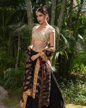 Rishikka Bali Instagram - All dolled up 🥰💕

Pic - @sharatchandraphotography 

.
.
.
.
.
.
#fitgirls #savagelove #partyanimals #sexycleavage #gainwiththrilltag #gainwithsocialitesgallery #blackbodysuit #gaintrick #gainwithmchina #gainwithwestandmugweru #iamnairobian #publicity254 #igerskenya #nairobikenya #igkenya #bodysuit #gaintrain  #diamondjewellery #hautecouture #gainwithpaula #followｍe #bikinimodel #gainwithpaula #gainwithkhot #wednesdaywisdom #orange #prettygirls #sheerblouse #rishikkabali  #fashiongram