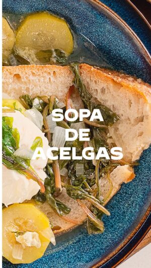Rita Andrade Instagram - Sopa de acelgas no “É Isso e Sopas” do @continente
Com @chefchakall ❤️