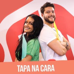 Rita Guerra Instagram - "Tive que a pôr na linha!" 😂 
#tapanacara com @ritaguerraoficial e o filho @guerra_music 🙌🤪 

Café da Manhã com @joanacruz , @rodgomes e @fontouradaniel