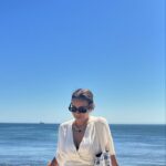 Rita Ferro Rodrigues Instagram - 🦋💙🔵🔷 Um mergulho em águas geladas ( e quem bem que me soube)! Bom Feriado estrelas do mar ⭐️