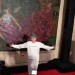 Rita Moreno Instagram - ¡Estás imágenes hablan por si solas! 🥹 Nuestra Rita Moreno se emocionó cuando vio la sorpresa que le teníamos junto a la Familia Miranda, “Rita” creada por Éktor Rivera, plasma la vida y trayectoria de la inigualable artista puertorriqueña. El público de #WestSideStoryPR será el primero en disfrutar de esta hermosa obra de arte. West Side Story desde el 9 de febrero en el Bellas Artes de Santurce. #WestSideStory #RitaMoreno #Rita #Art #Broadway @theritamoreno @ektorrivera @ektorrivera_art