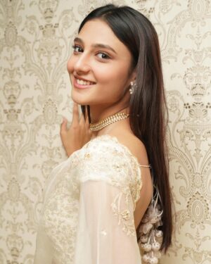 Ritika Nayak Instagram - Alexa play desi girl ✨ 
#ashokavanamloarjunakalyanam 

Styled by - @akankshakj @towindia 
Make up - @harshinimakeover 
Photographer- @artistrybuzz_ 
Outfit - @kavithaguttaofficial 
Team - @purplethoughtsind @akankshakj @swati_happe @akshay_khurana__ @om_panwar @avneetkaur1993 

 

#ashokavanamloarjunakalyanam #AVAK  #ritikanayak