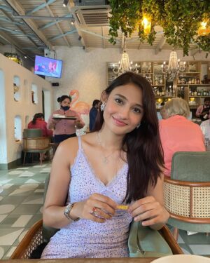 Ritika Nayak Instagram - Hey! I don’t about you but i am going 22✨💜🤌🏻

#ritikanayak