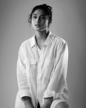 Ritika Nayak Instagram - Sm:)e 

📸 - @rachitarora_ 
Make up - @dinkymaggo 

#ritikanayak #protrait #protraitphotography