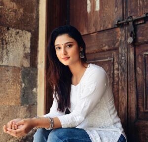 Ritika Nayak Instagram - Koshish me kashish hai✨.
.
.
.
📸: @harshpatel.ph 
@swati_happe
.
.
.
.
.
#ritikanayak