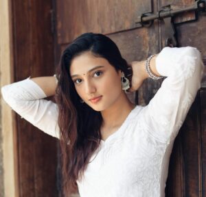 Ritika Nayak Instagram - Koshish me kashish hai✨.
.
.
.
📸: @harshpatel.ph 
@swati_happe
.
.
.
.
.
#ritikanayak