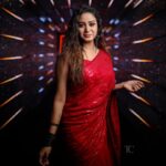 Riya Vishwanathan Instagram – Wear a red saree and be a part of every rumor in town 
.
.
.
Makeup and hairdo @jeevithamakeupartistry 
Pc @teamcreators 
.
.
#saree #sareelover #red 
#riyavishwanathan