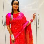 Riya Vishwanathan Instagram – Beautiful saree & blouse @sdduniqueboutique_97 
#maha #sandakozhi #zeetamil 
.
.
.
#saree #sareelover #post #picoftheday 
#instagood #favorite #traditional 
#maha #riyavishwanathan