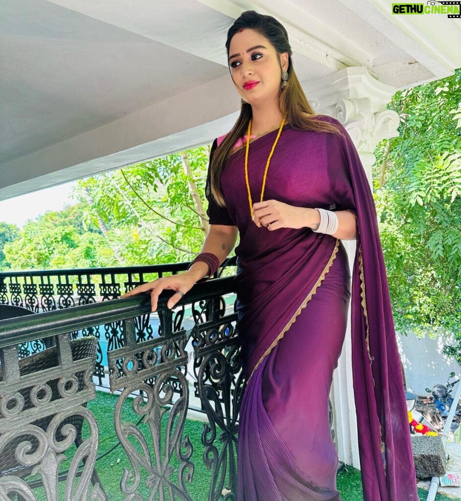 Riya Vishwanathan Instagram - Beautiful saree & blouse @sdduniqueboutique_97 #maha #sandakozhi #zeetamil . . . #saree #sareelover #post #picoftheday #instagood #favorite #traditional #maha #riyavishwanathan