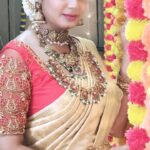 Riya Vishwanathan Instagram – Being maha ❤️ wedding scenes @sandakozhi @zeetamizh 
.
.
Saree @elampillai__saree_ 
Blouse @ve_kay_boutique 
Accessories @chennai_jazz 
.
.video & editing courtesy @rajaelangovan_offi 🫂 Anney 
#saree #sareelover #sareelove #maha 
#sandakozhi #zeetamil
