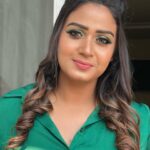 Riya Vishwanathan Instagram – Mobile Clicks Raw Pics💯

Makeover for Gorgeous @riya.vishwanathan ❤️
@kalaiartistry 
Hair @uma_rajesh_makeupartistry

For Bridal Bookings Contact 9884700039
@kalaiartistry