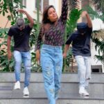 Riya Vishwanathan Instagram – With my thambi’s ❤️❤️
.
.
.Vc @karthick_s_ramesh_ 
.
#reels #reelsinstagram #reelkarofeelkaro #reelitfeelit #reelsvideo 
#black #dance #dancereels #gang #brother 
#riyavishwanathan