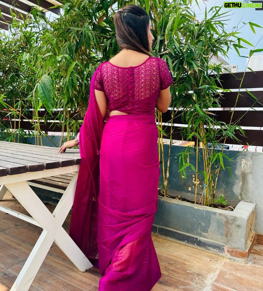 Riya Vishwanathan Instagram - Loving myself after a long time 🫶🏻 In love with the work of the blouse @saleemakamal . . Saree @march8collection Blouse @saleemakamal Locay @rajkamalshootinghouse . . #post #pic #picoftheday #ootd #saree #shoot #shootday #maha #zeetamil #sandakozhi #riyavishwanathan