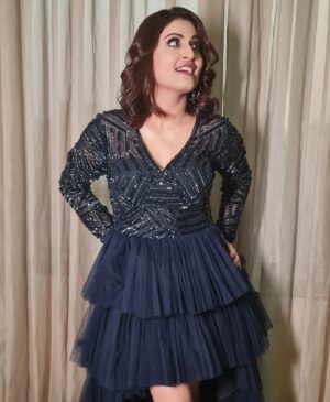 Riyanka Chanda Instagram - Presenting #senorita 
👗 by @ashfaqueahmaddesignstudio 
Hair @armanmalikartistry
Makeup @tanmaymakeup

All unfiltered images couldnt resist using a filter for the last 1 coz it looked interesting 🤪🙈

#designerdress #señorita #makeupartist #hairstyles #shorthairstyle
