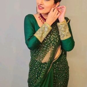Riyanka Chanda Instagram - Saj dhaj gayi sajna ke liye 🤪

#romantic #sajnahainmujhesajnakeliye #sajdhajkemaizarabanthanke #indianbeauty #saree #sareelove #ethnic #mehendioutfit
