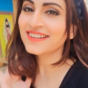 Riyanka Chanda Instagram - 👸👸🍫🍨🍹🍬