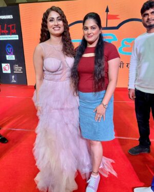 Riyanka Chanda Instagram - Such A lovely Personality,Great Actress & Anchor @iriyankachanda ❣️🥰
.
.
THANKFUL TO MEET YOU 😘✨
.
.
#post #newpost #makeup #actress 
#trend #followforfollowback #garima_tiwari 
#explore #newcollection #viral #view
