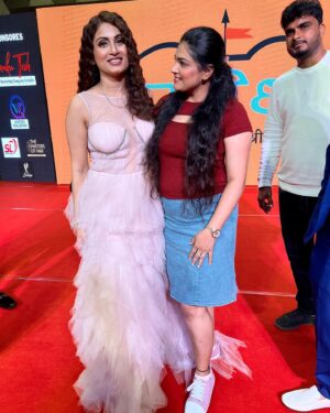 Riyanka Chanda Instagram - Such A lovely Personality,Great Actress & Anchor @iriyankachanda ❣️🥰
.
.
THANKFUL TO MEET YOU 😘✨
.
.
#post #newpost #makeup #actress 
#trend #followforfollowback #garima_tiwari 
#explore #newcollection #viral #view