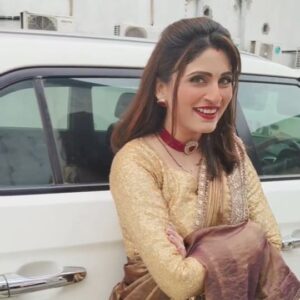 Riyanka Chanda Instagram - Sushma ka romantic andaaz 🤓
Dekhte rahiye #anokhabandhan shaam 7 baje sirf Dangal TV par
@dangal_tv_channel 😍

#romanticreels #romanticsongs #sajde #sajdekiyehailakhon #anokhabandhan #dangal #dangaltv #trending